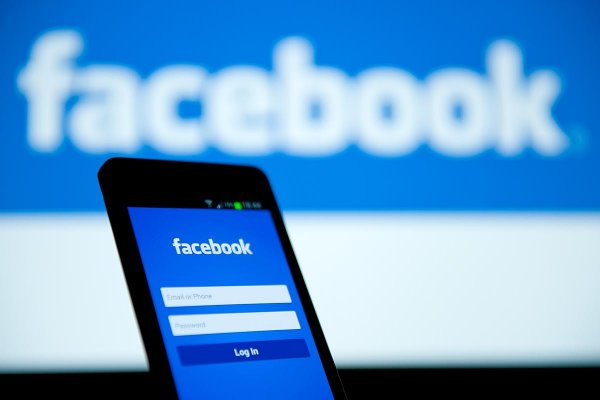 Facebook торгует номерами пользователей, даже если их нет в профиле