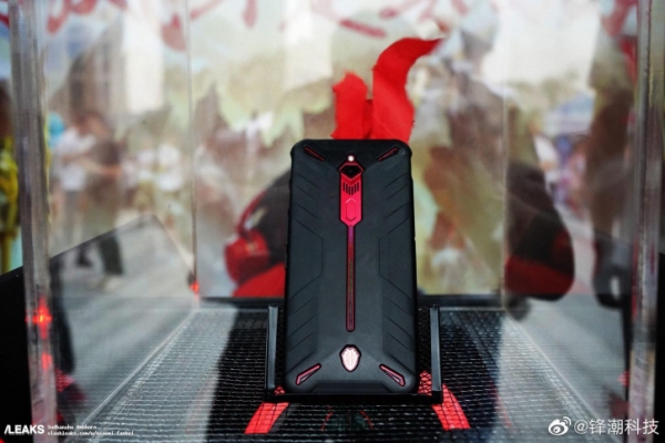 Игровой смартфон Nubia Red Magic 3 засветился на живых фото