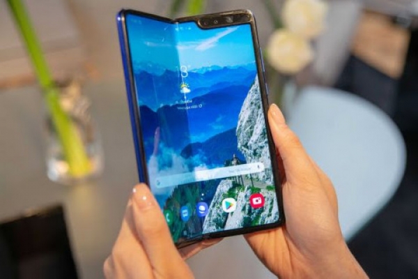 Новый складной смартфон Samsung получит 13-дюймовый дисплей