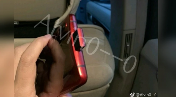 Xiaomi работает над двумя смартфонами с чипами Snapdragon 855 и выдвижными фронтальными камерами