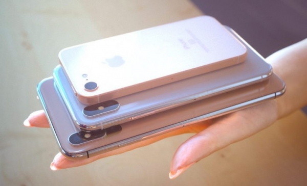 Apple может выпустить компактный смартфон iPhone XE