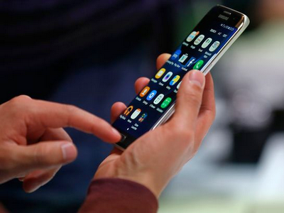У владельцев Samsung Galaxy S7 появилась надежда получить Android 9.0