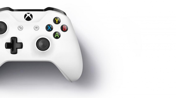 Журналисты показали первые фото «бездискового Xbox One» и назвали цену