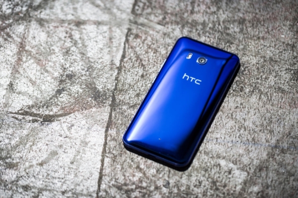 Флагман HTC U11 наконец-то получил обновление Android 9 Pie