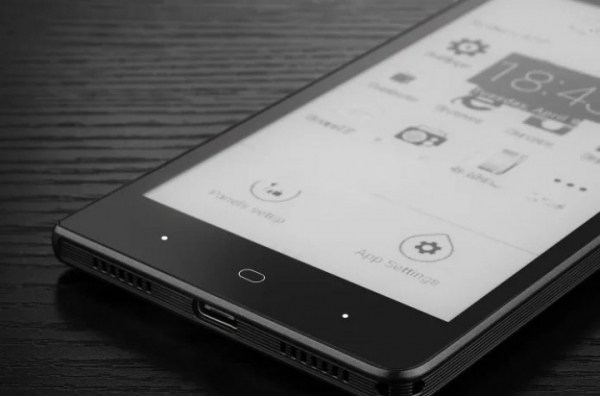 Kingrow K1 – смартфон с черно-белым дисплеем на электронных чернилах