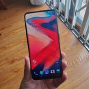 OnePlus 7 Pro вновь засветился на живом фото (на самом деле нет)