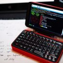 hgTerm – крошечный 4-дюймовый ноутбук размером со смартфон