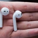 Проглоченный наушник AirPods выжил в желудке своего владельца